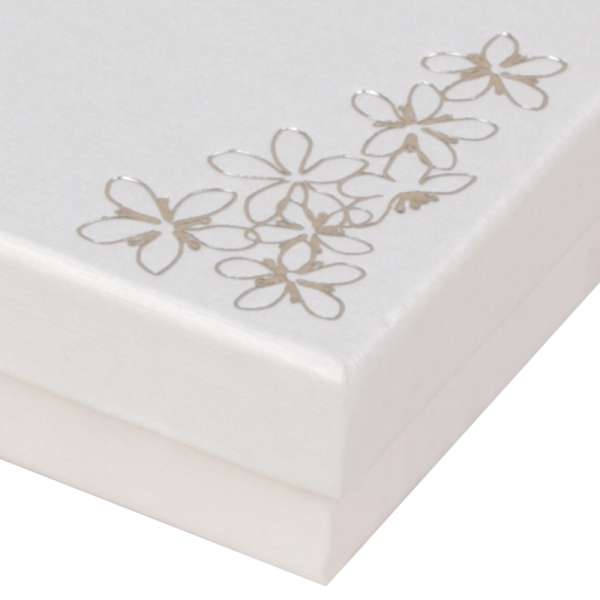 Pudełko TINA kwiatki bransoletka białe